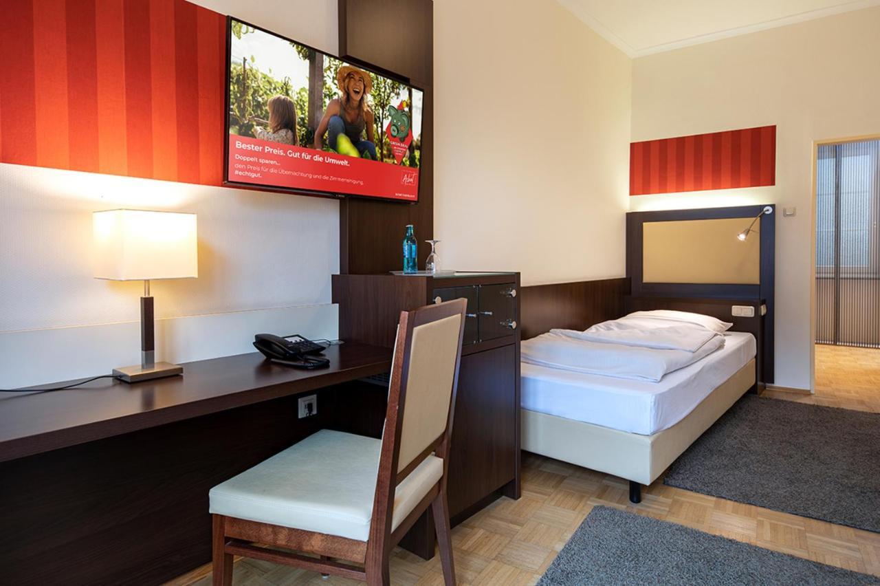 Single Room,1271045560:JPEG